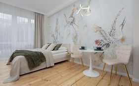 Elegant Apartments Grojecka In Warsaw By Noclegi Renters
