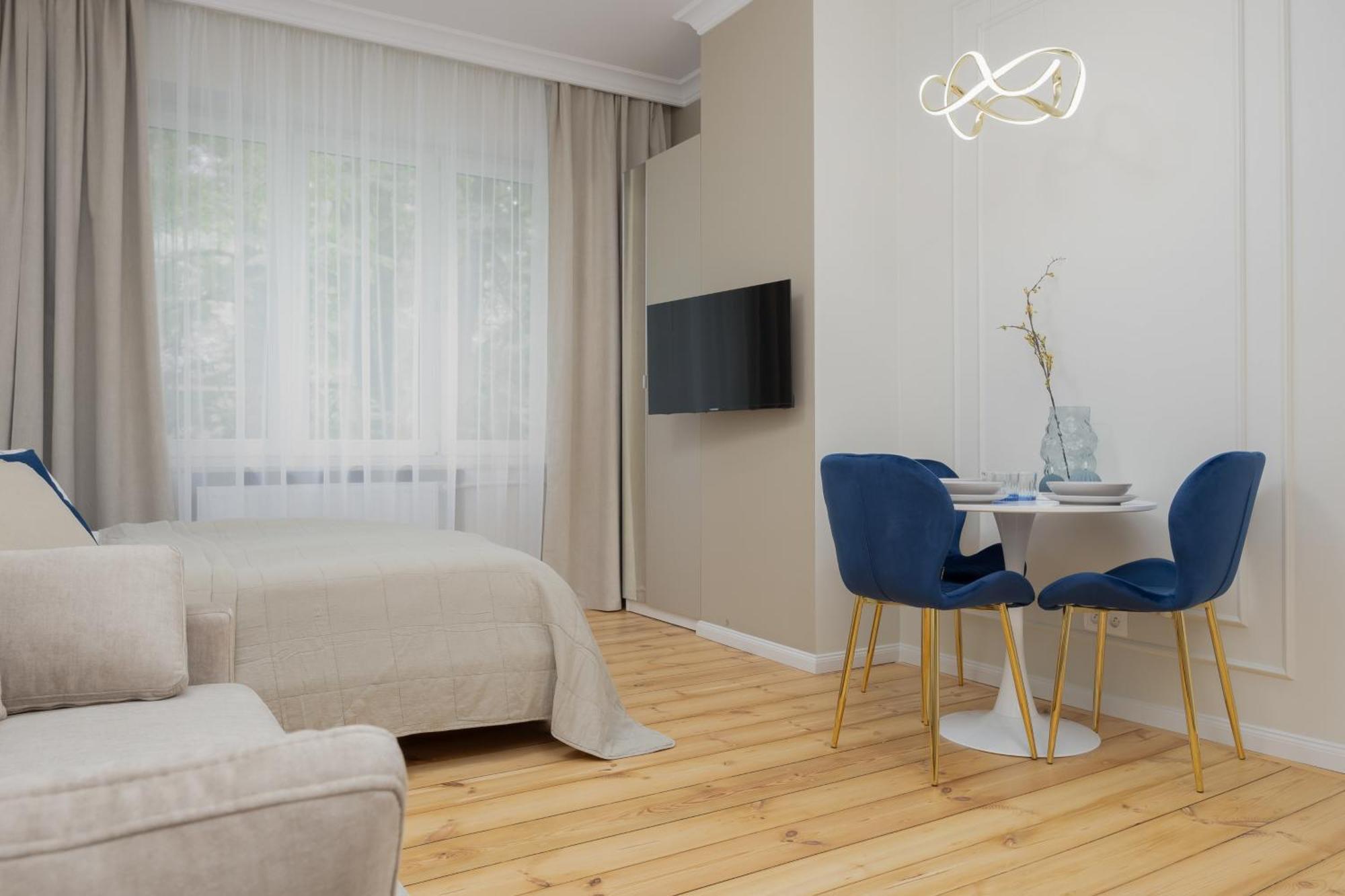 Elegant Apartments Grojecka In Warsaw By Noclegi Renters Екстер'єр фото